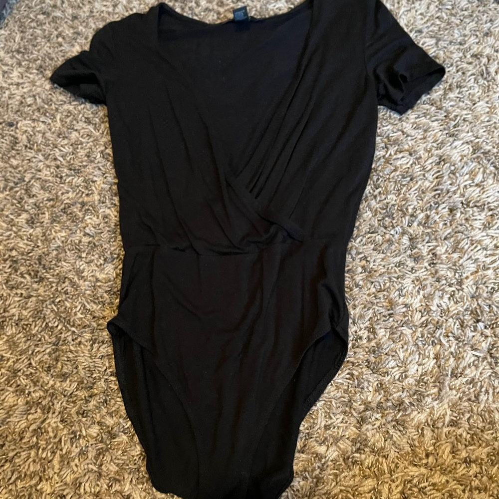 *short sleeve bodysuit