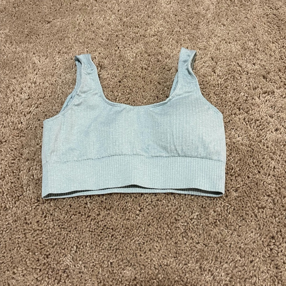 *sports bra