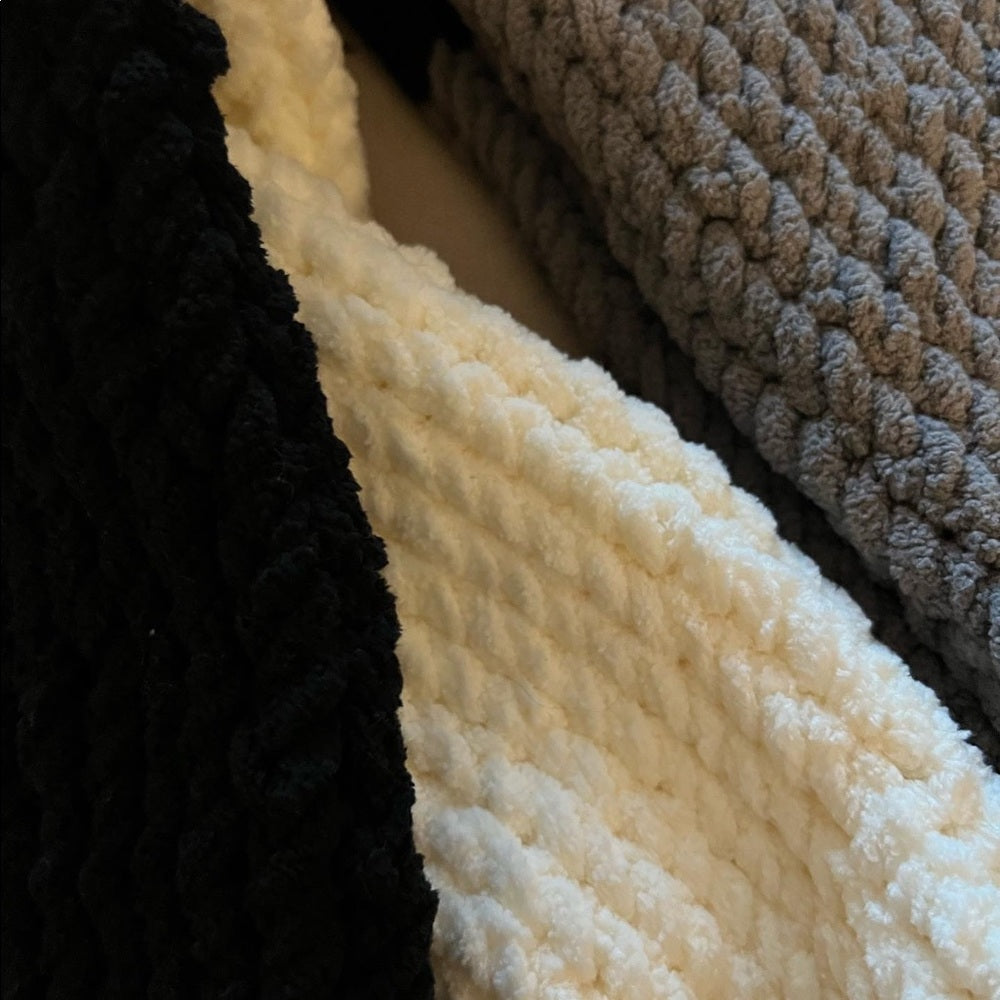 *HANDMADE BY HAZEL knit scarf