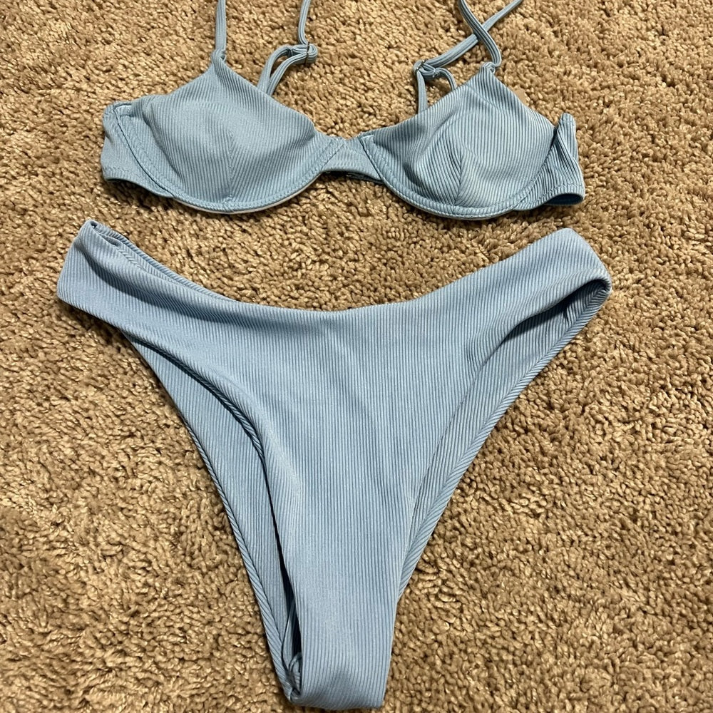 *two pieces swimsuit