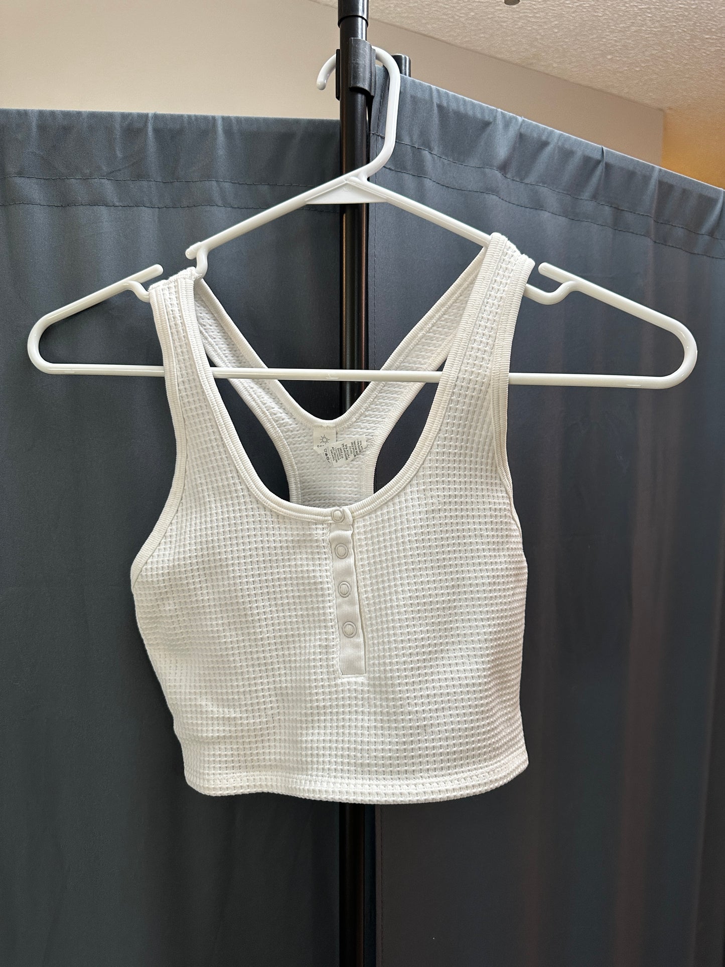 aerie seamless crop