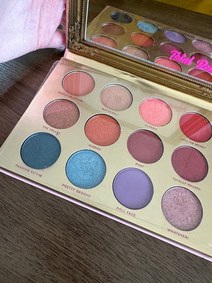 hipdot x clueless eyeshadow palette