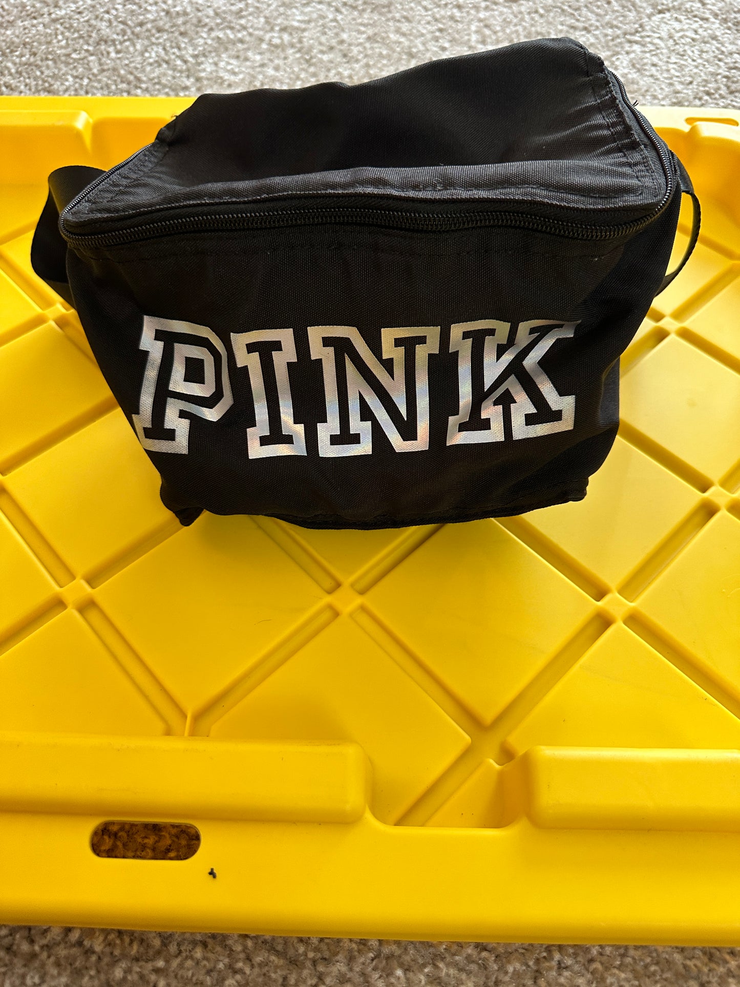 vs pink lunch box cooler