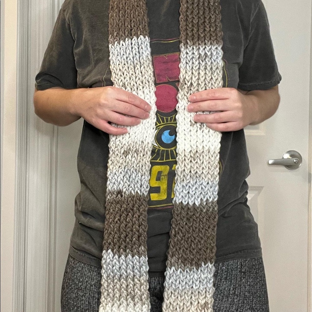 *HANDMADE BY HAZEL knit scarf