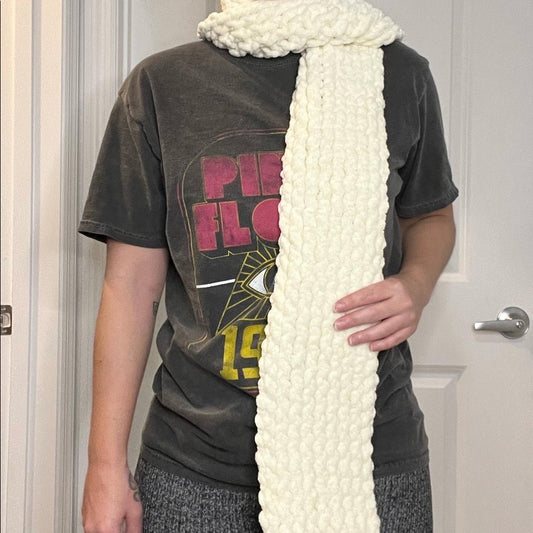 *HANDMADE BY HAZEL knit scarf