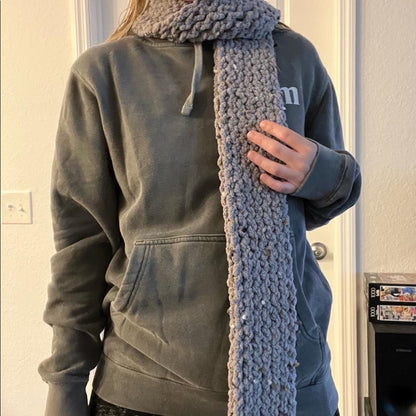 *HANDMADE BY HAZEL knit scarf