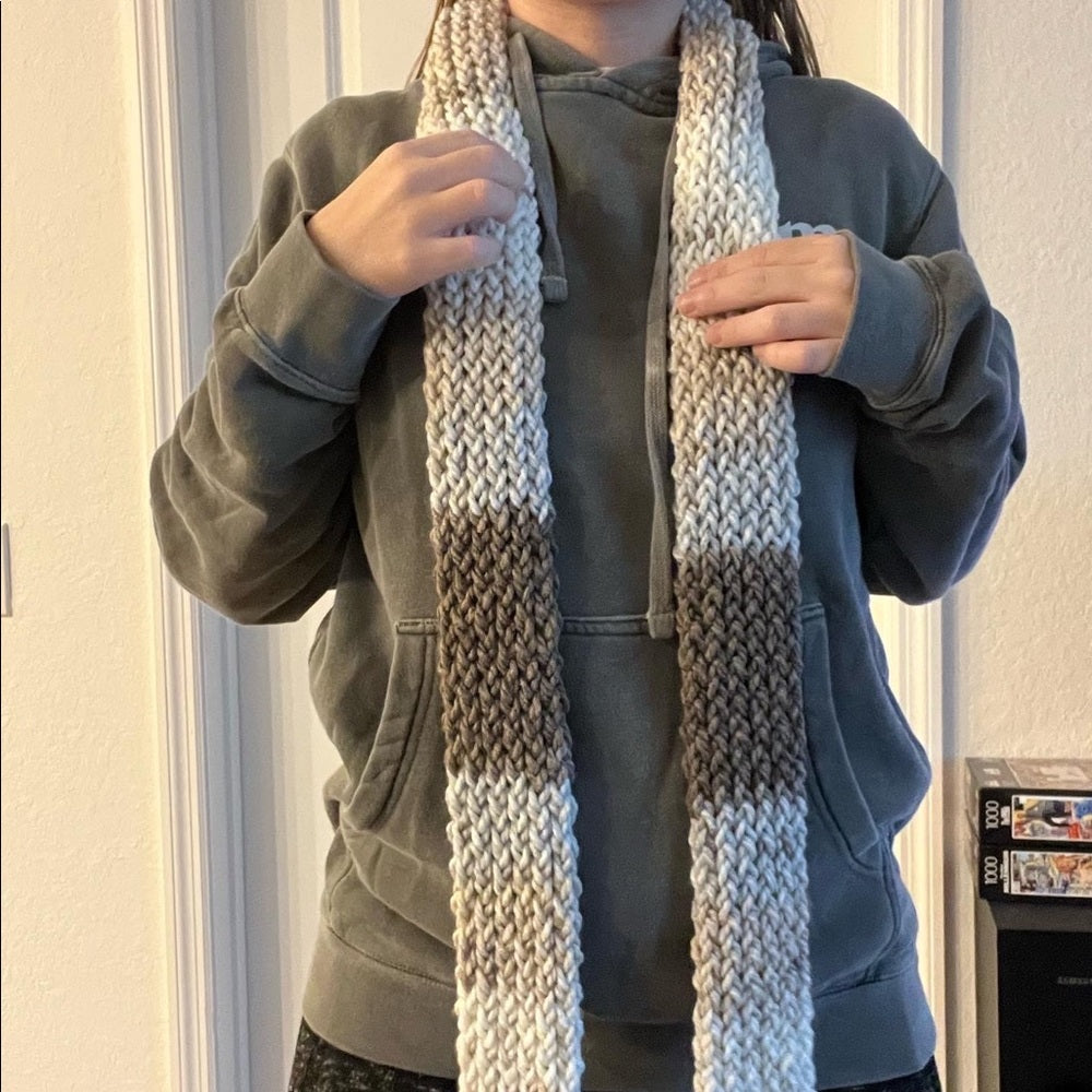 *HANDMADE BY HAZEL knit scarf