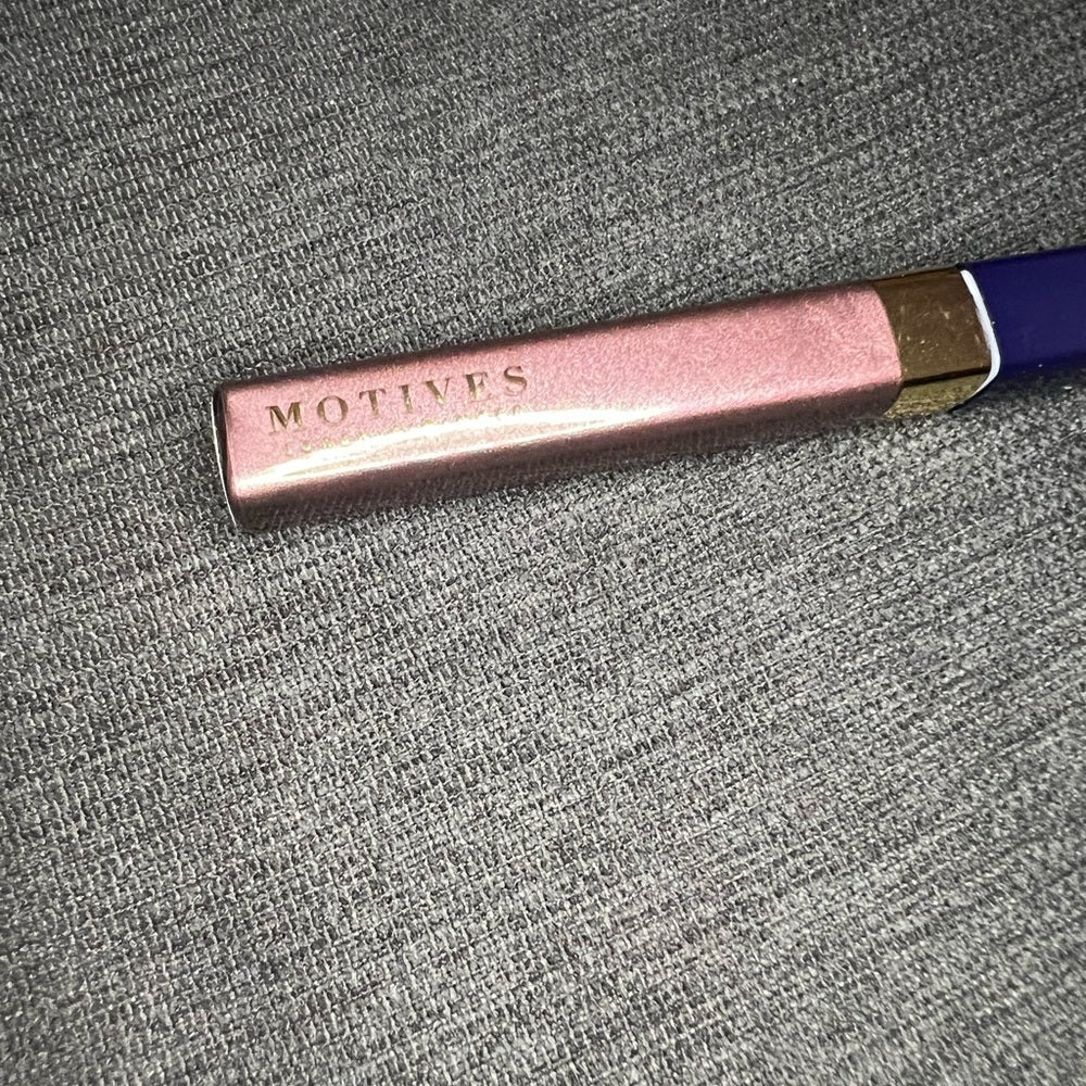 *motives cosmetics liquid eyeshadow