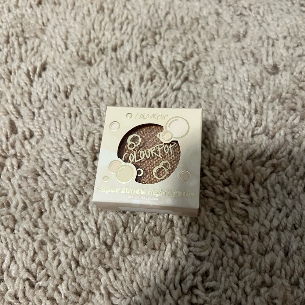 *colourpop highlighter (champagne bb)