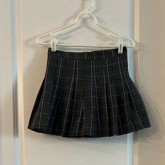 *plaid skirt