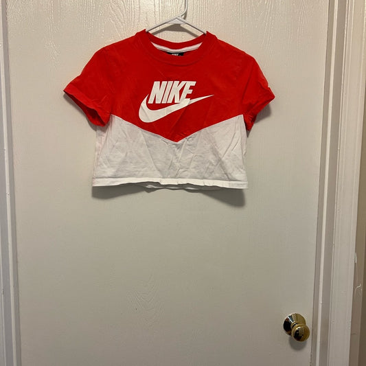 *nike crop tee