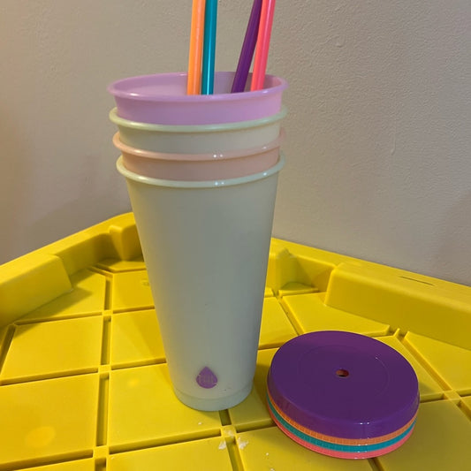 *4 color changing cups