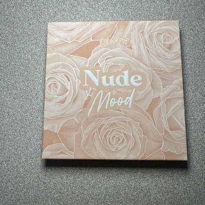 *colourpop eyeshadow palette (nude mood)