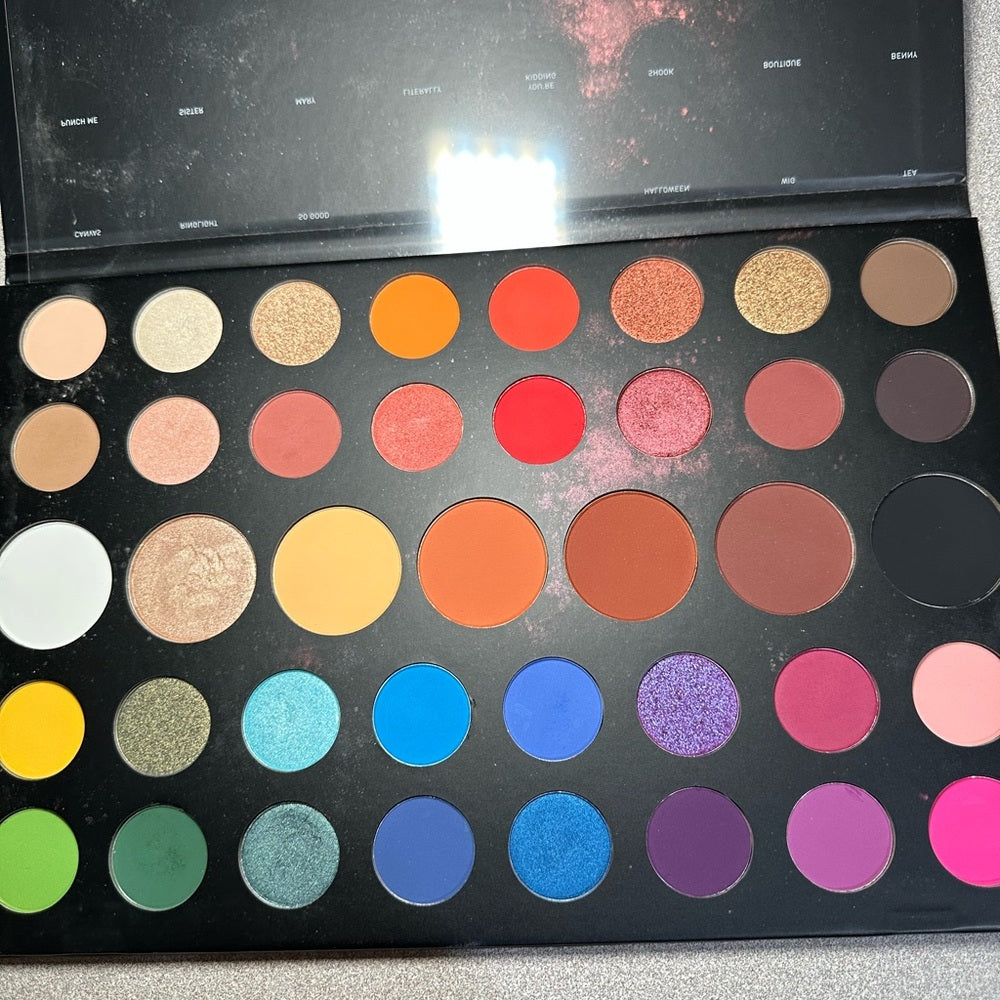 *morphe palette