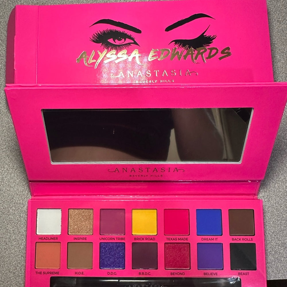 *Anastasia Beverly Hills x Alyssa Edwards Eyeshadow Palette